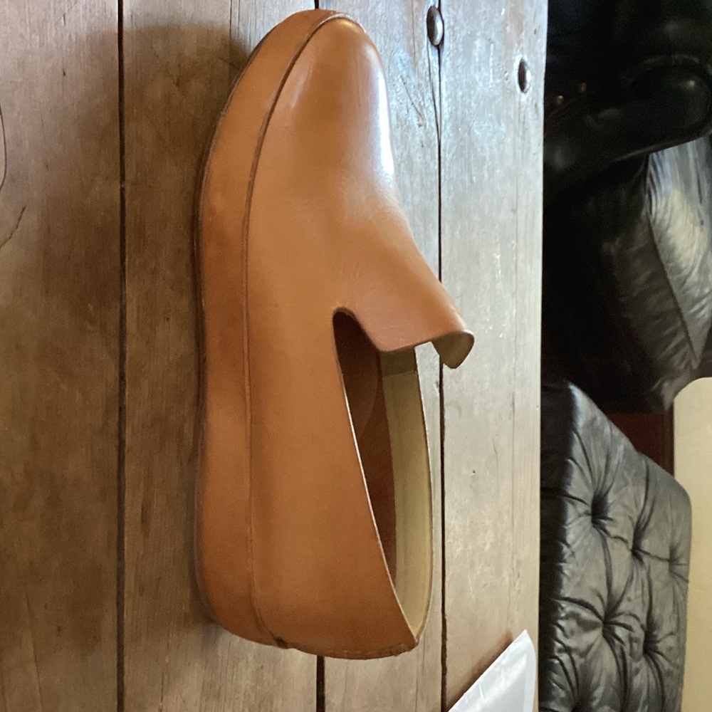FEIT Women's Caramel Leather Flats